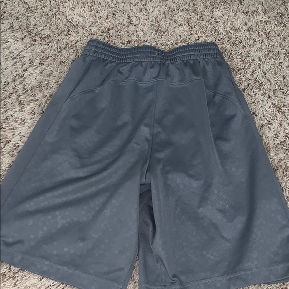 Nike Lebron James Athletic shorts - Picture 2 of 7